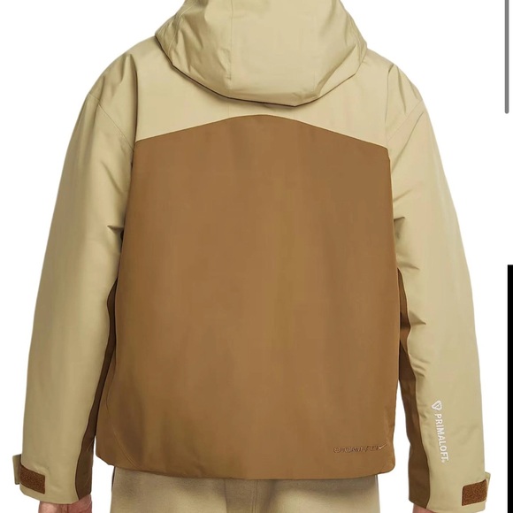 Nike ACG Storm-FIT Jacket in Brown and Beige. - Picture 3 of 8